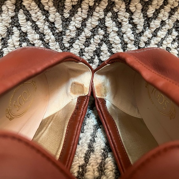 Tod's Brown Maple Brown Red Leather Double T Loafers Size 39 - Picture 7 of 7